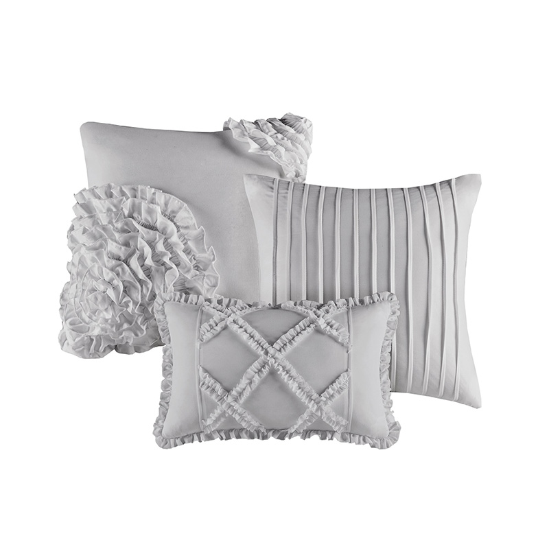 queen bedspread with ruffles on aquare sitching