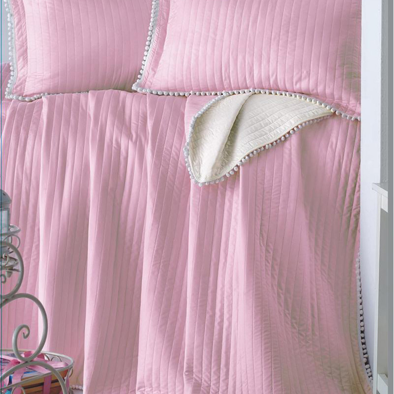 quilted bedspread bedding set with pompoms