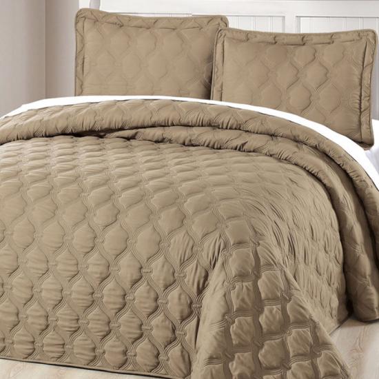 Geometric Solid Quilted Bedspread